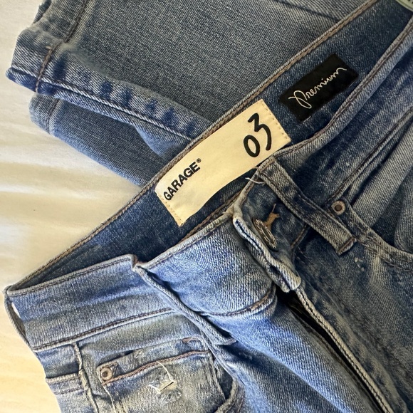 High Wasted Distressed Skinny Jeans - Picture 2 of 3